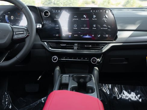 New 2026 Chevrolet Equinox EV RS image 26