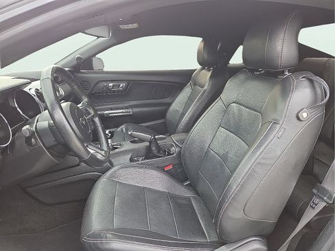 Used 2017 Ford Mustang GT Premium w/ GT Performance Package RWD image 12