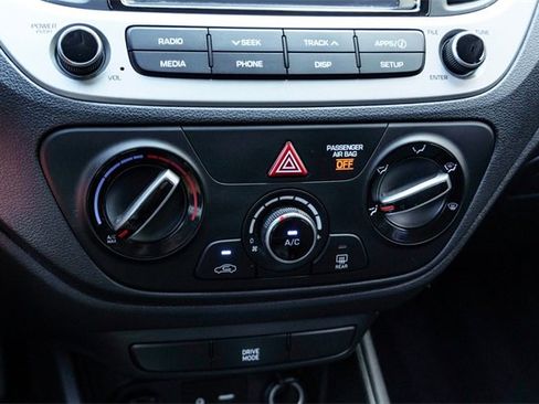 Used 2021 Hyundai Accent SEL image 17