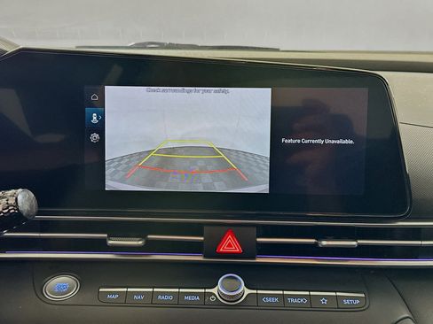 Used 2025 Hyundai Elantra SEL FWD image 23