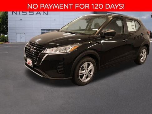 New 2025 Nissan Kicks Play S image 4