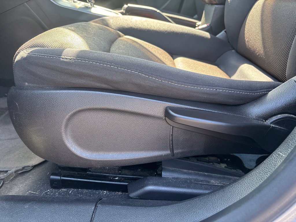 Used 2015 Chevrolet Cruze LT FWD image 17