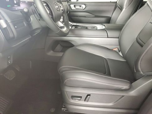 New 2026 Nissan Armada SV image 11