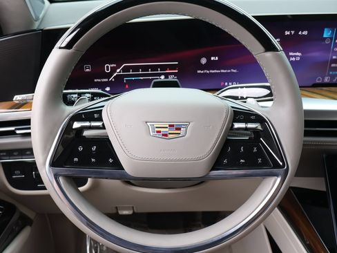 Certified 2025 Cadillac Escalade Sport Platinum RWD image 19