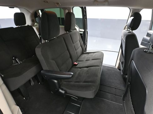 Used 2017 Dodge Grand Caravan SE w/ Power Window Group image 40