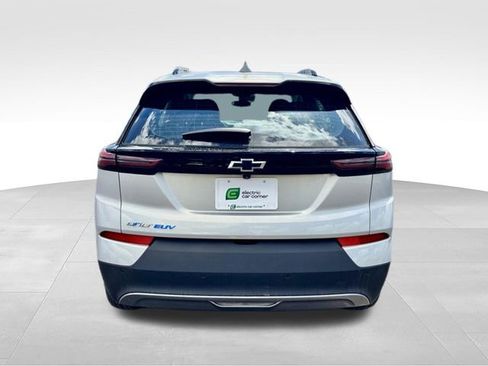 Used 2023 Chevrolet Bolt EUV LT w/ Driver Confidence Package FWD image 6