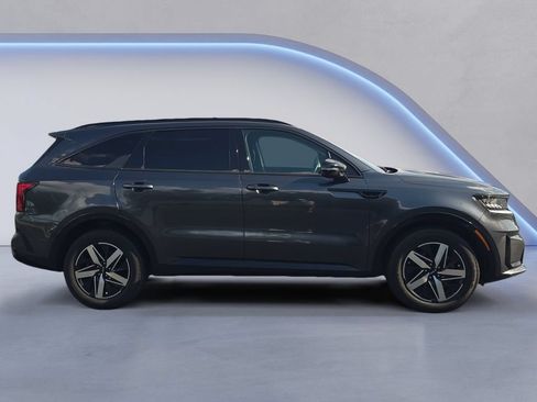 Used 2023 Kia Sorento S FWD image 7