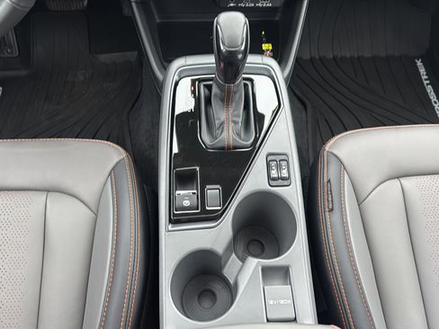 Certified 2025 Subaru Crosstrek 2.5i Limited image 38