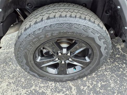 Used 2021 Jeep Wrangler Unlimited Sahara image 33