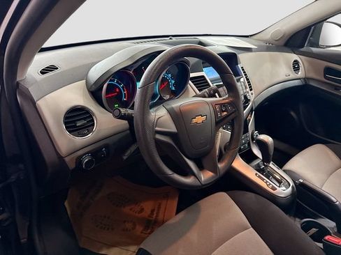Used 2014 Chevrolet Cruze LS FWD image 7
