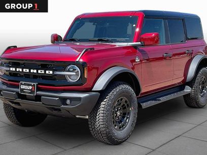 New 2026 Ford Bronco Outer Banks w/ Sasquatch Package
