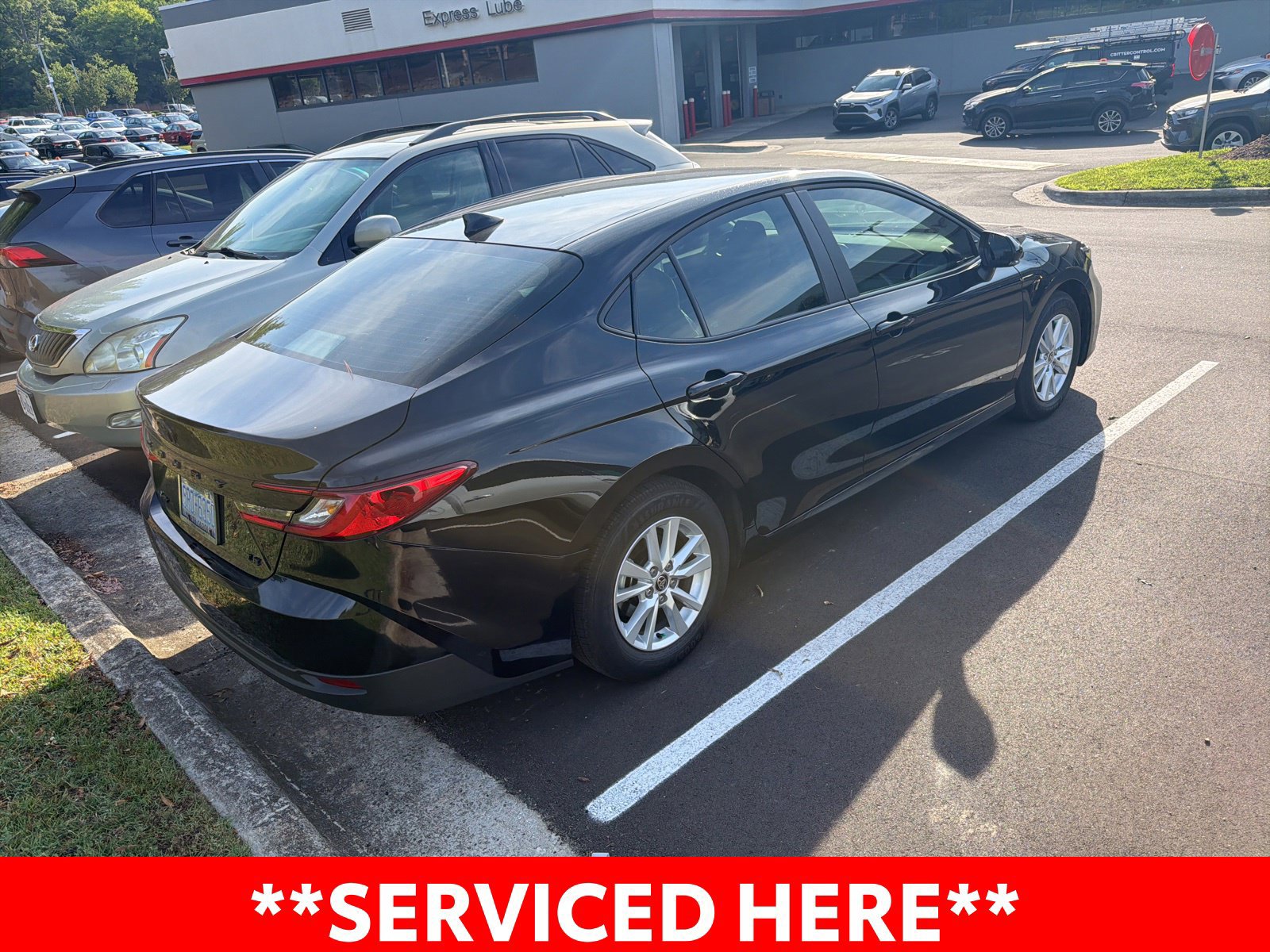 Used 2025 Toyota Camry LE FWD image 5