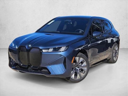 Used 2026 BMW iX xDrive60 image 1