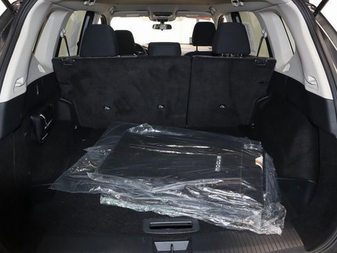 Certified 2023 Nissan Rogue SV image 19