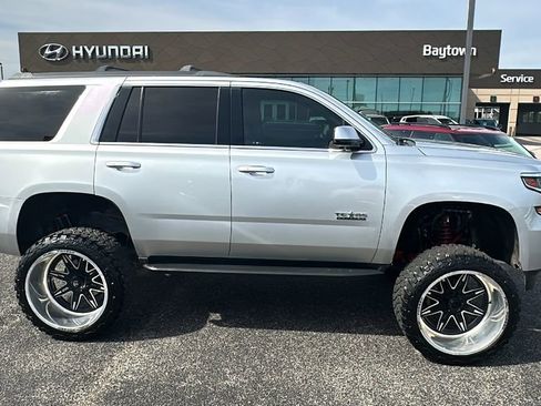 Used 2019 Chevrolet Tahoe LT w/ Texas Edition Package image 17