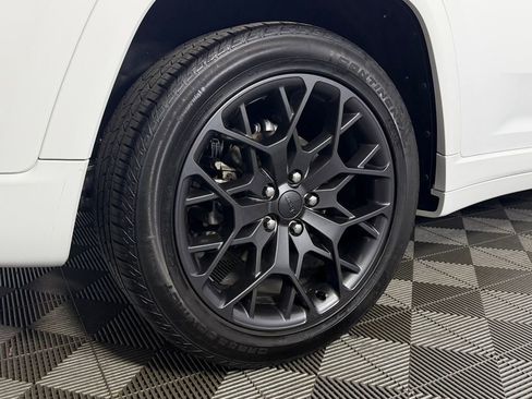 Used 2024 Jeep Grand Cherokee Summit image 13