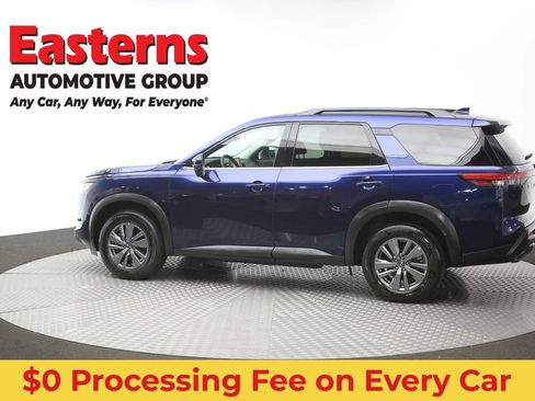 Used 2025 Nissan Pathfinder SV FWD image 61