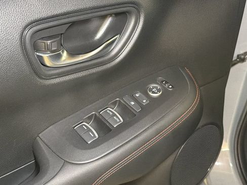 Used 2024 Honda HR-V Sport image 17