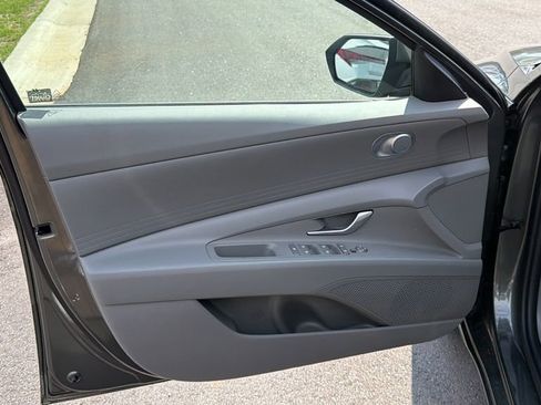 New 2026 Hyundai Elantra SE image 11