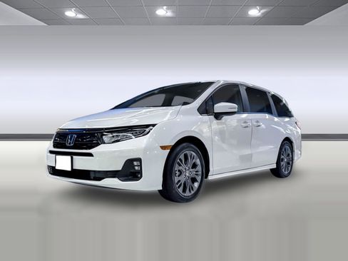 New 2026 Honda Odyssey Touring image 2