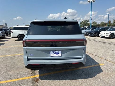 New 2025 Lincoln Navigator Reserve w/ Jet Appearance Package image 5