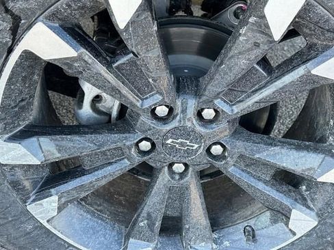 Used 2025 Chevrolet Equinox RS image 29