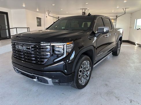 Used 2025 GMC Sierra 1500 Denali Ultimate image 3