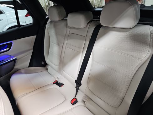 New 2026 Mercedes-Benz GLC 350e GLC 350e image 14