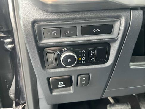 Used 2022 Ford F150 Lariat w/ Max Trailer Tow Package image 34