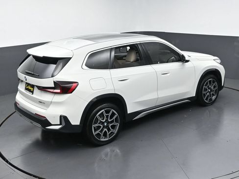 Used 2025 BMW X1 xDrive28i w/ Convenience Package AWD/4WD image 40