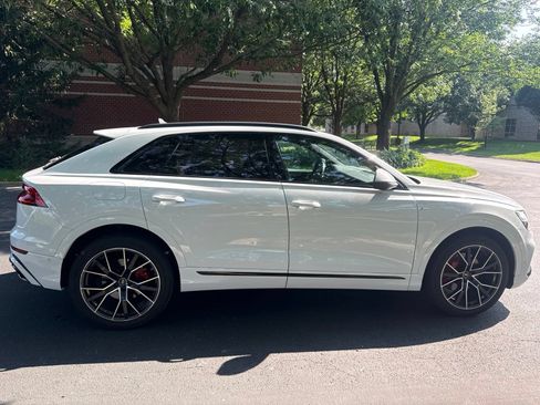 Used 2023 Audi Q8 Prestige w/ Prestige Package AWD/4WD image 7