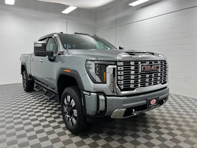 Used 2024 GMC Sierra 2500 Denali w/ Denali Reserve Package AWD/4WD image 1