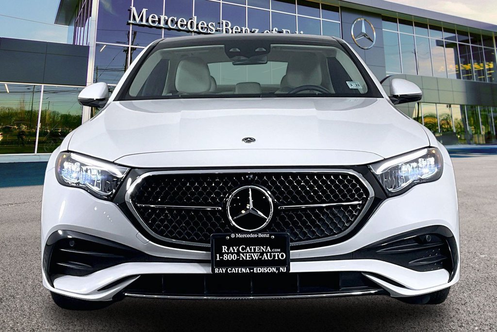 Used 2026 Mercedes-Benz E 350 4MATIC Sedan image 3