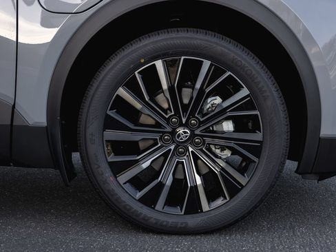 New 2026 Toyota C-HR AWD/4WD image 4