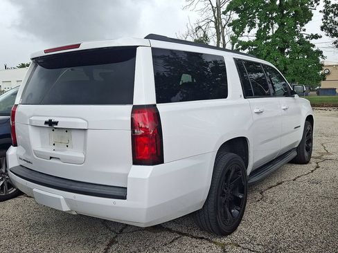 Certified 2020 Chevrolet Suburban LT w/ Luxury Package AWD/4WD image 6