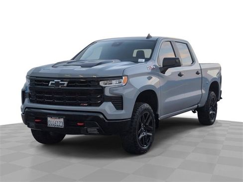 Used 2024 Chevrolet Silverado 1500 LT Trail Boss w/ Convenience Package II image 1