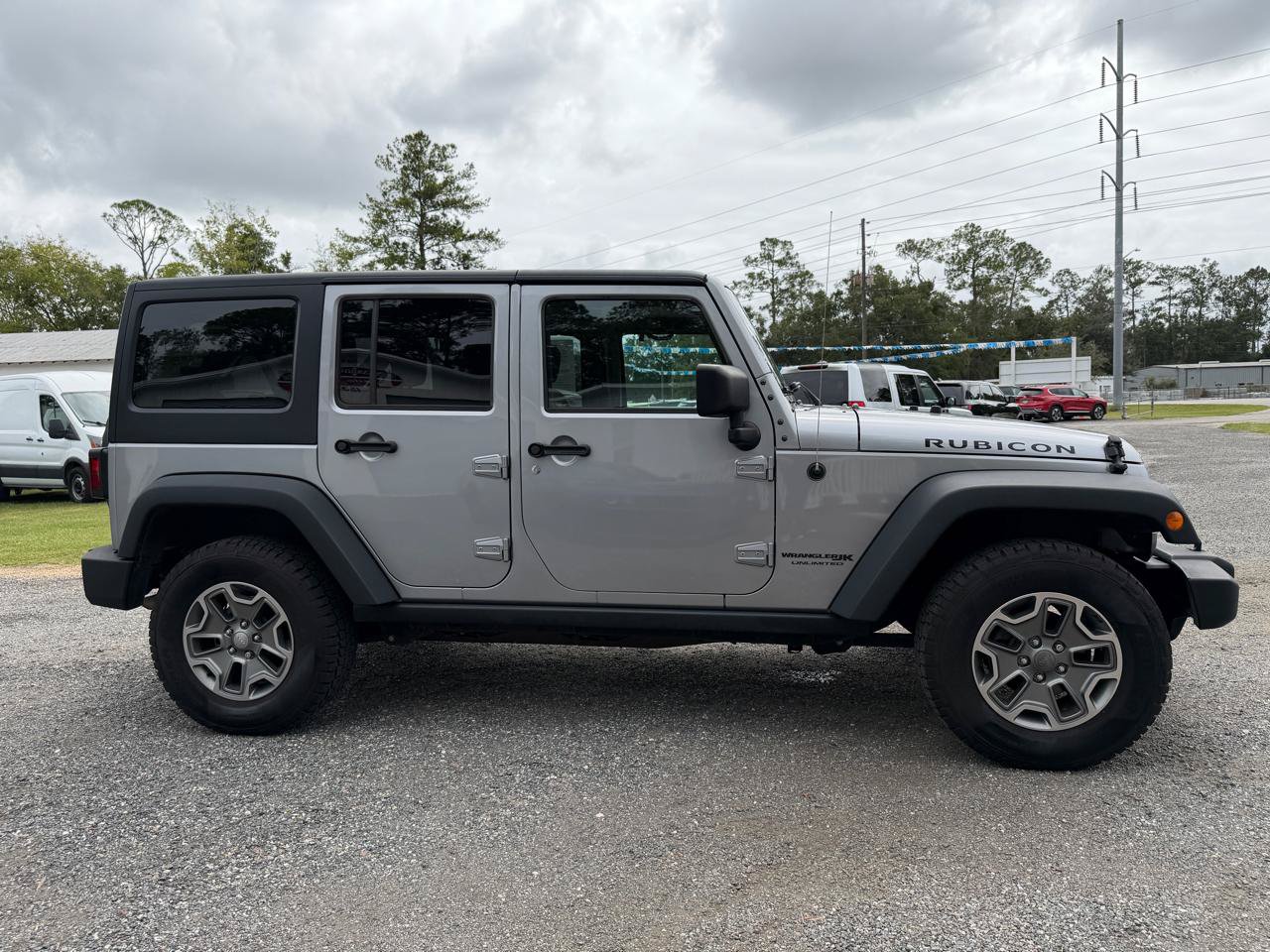 Used 2018 Jeep Wrangler Unlimited Rubicon w/ Connectivity Group AWD/4WD image 4