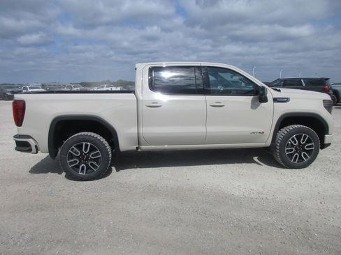 New 2026 GMC Sierra 1500 AT4 w/ AT4 Premium Package image 3