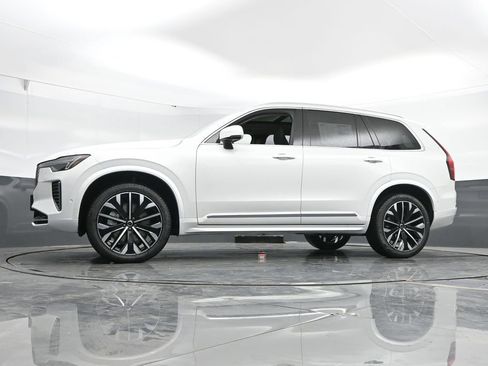 New 2025 Volvo XC90 B5 Plus w/ Protection Package Premier image 46