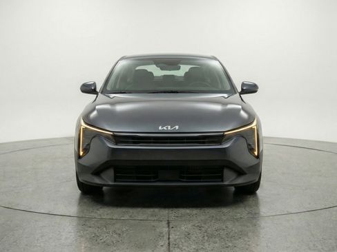 Used 2025 Kia K4 LXS image 2