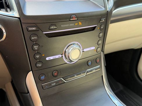 Used 2019 Ford Edge Titanium w/ Equipment Group 301A AWD/4WD image 19