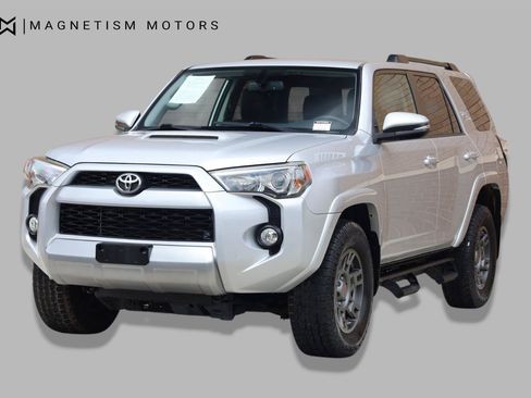 Used 2019 Toyota 4Runner TRD Off-Road Premium AWD/4WD image 4