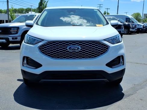Certified 2023 Ford Edge SEL w/ Convenience Package AWD/4WD image 2
