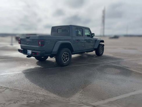 New 2026 Jeep Gladiator Rubicon image 12