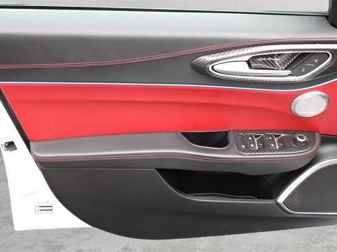 Used 2018 Alfa Romeo Giulia Ti image 18