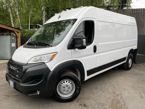Used 2026 RAM ProMaster 2500 w/ Convenience Group FWD image 1