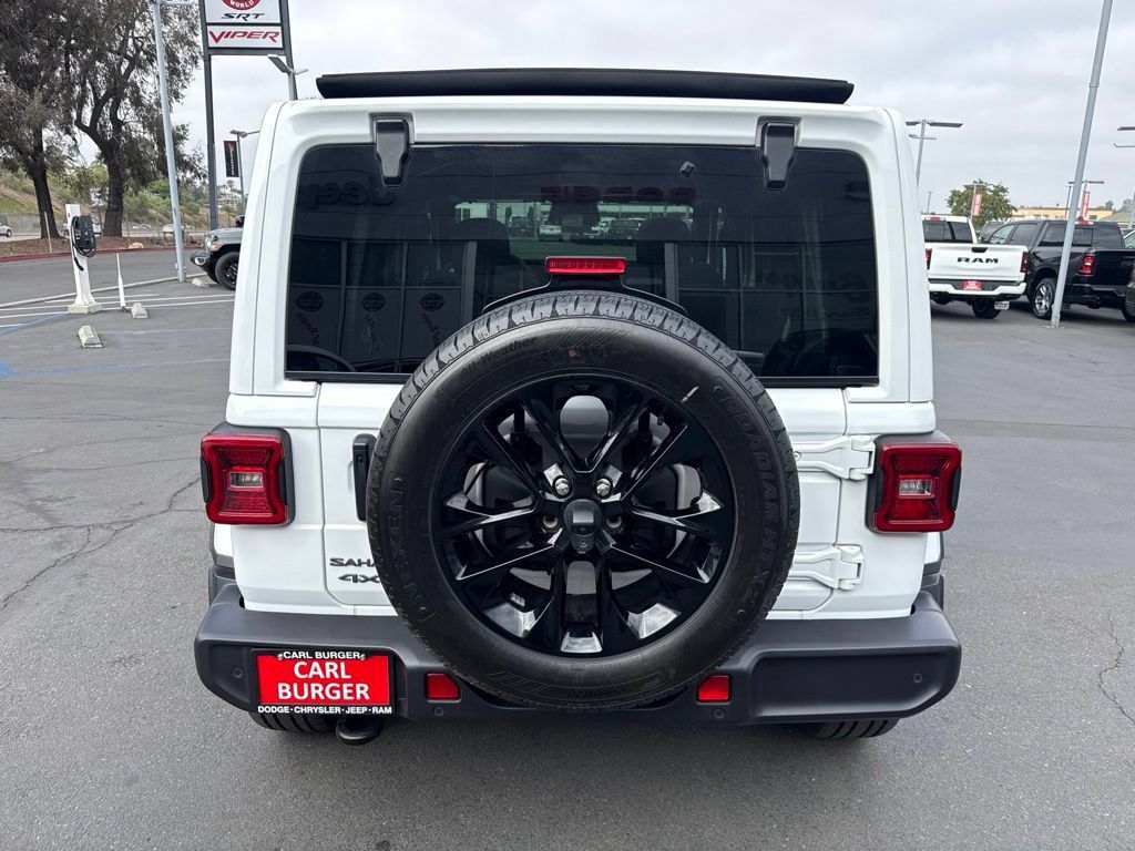 Certified 2025 Jeep Wrangler Unlimited Sahara w/ Safety Group AWD/4WD image 6