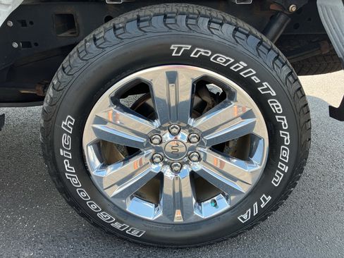 Used 2020 Ford F150 King Ranch w/ Equipment Group 601A Luxury AWD/4WD image 12