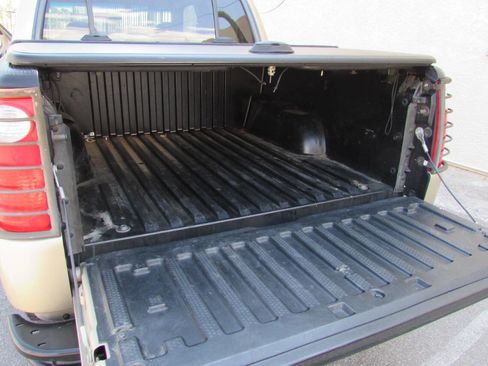 Used 2001 Ford Explorer Sport Trac 2WD image 20