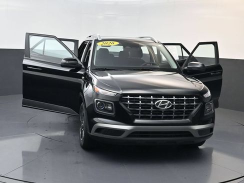 Certified 2026 Hyundai Venue SEL FWD image 32